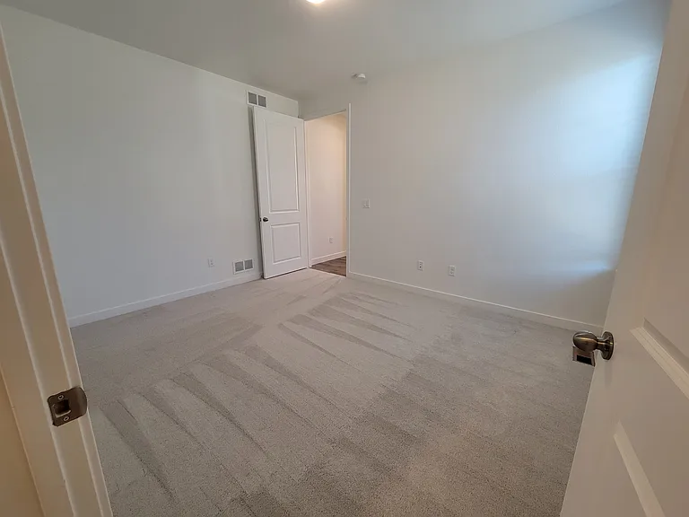Dahlia Way — Photo 11