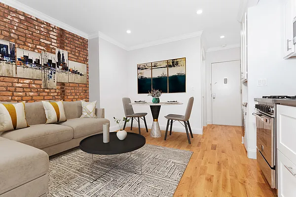 Rented by Compass | media 9