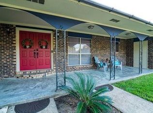 3918 Lance St, Highlands, TX 77562