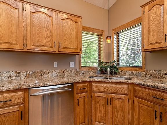 Updated kitchen, granite tops