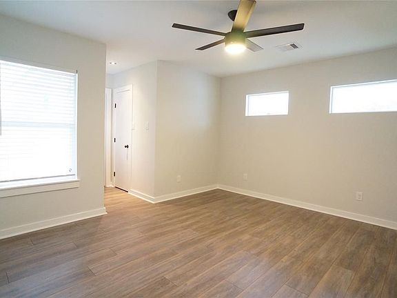 2nd image of 1717 Summer St #1/2