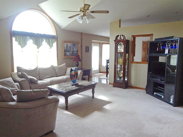 1st image of 5101 Willowby Dr