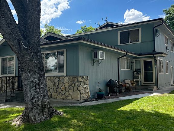 3rd image of 611 Oakwood Dr