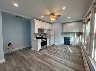 853 Orange St FL 3RD, New Haven, CT 06511