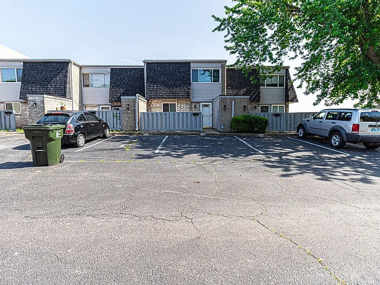 1402 Bill Carrol Dr — Photo 26
