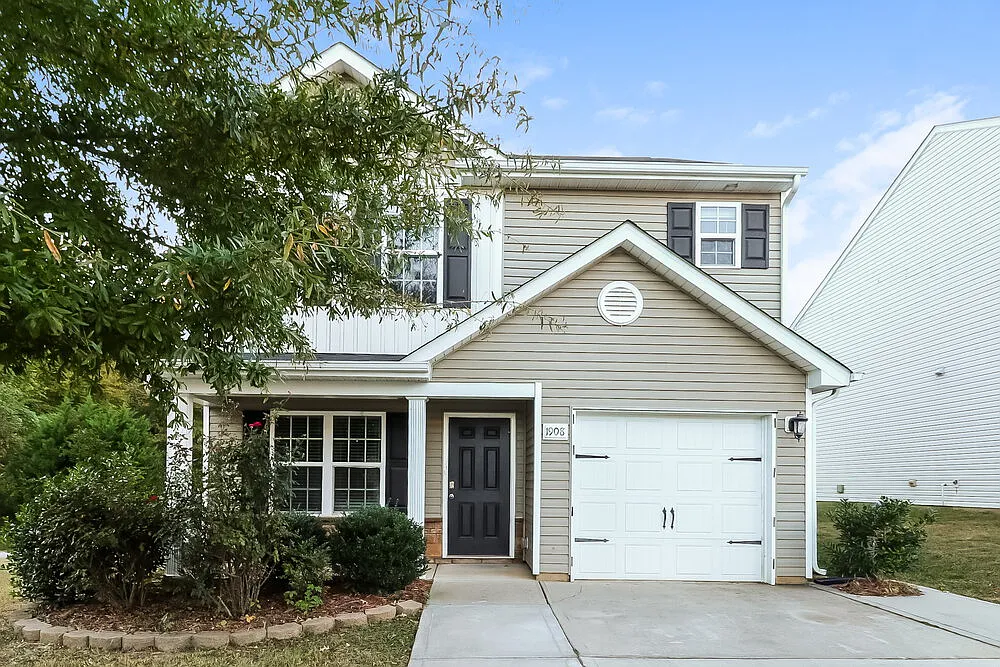 3 bed, 2.5 bath, 1441 sqft, $2,450 — Photo 1