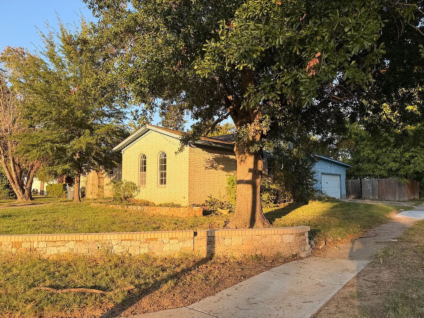 Special offer: 1/2 off second month's rent. East Tulsa Single Family Home for Rent 3 beds 2 bath — Photo 2