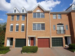 6912 Little Falls Rd #6912, Arlington, VA 22213