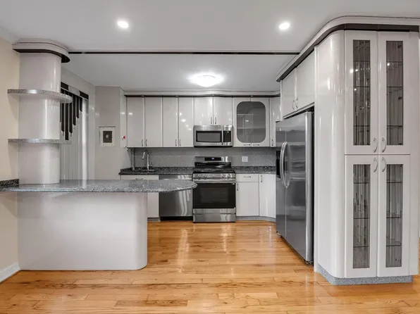 65-35 Yellowstone Boulevard image 5 of 10