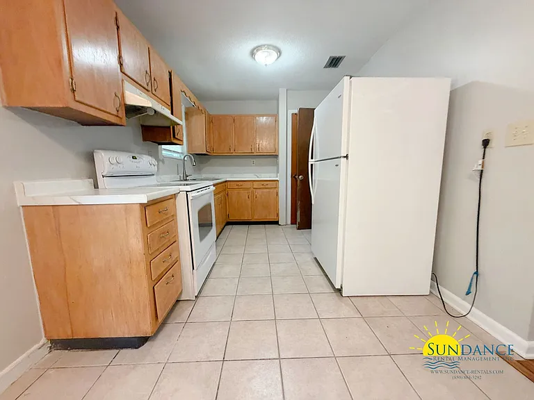210 Buck Dr NE — Photo 5