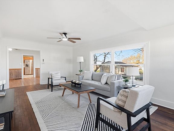 4th image of 120 Green St