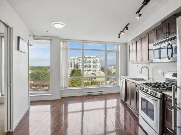 4815 Eldorado Mews #810, Vancouver, BC V5R 0B2