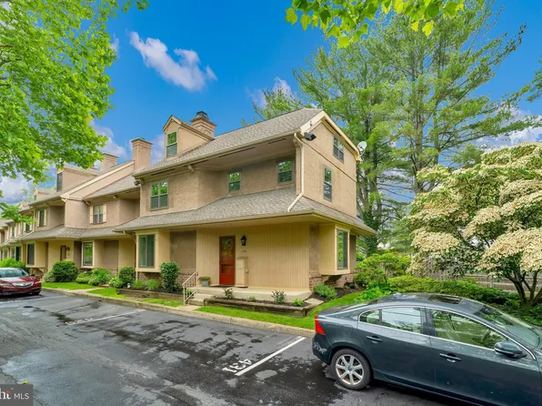 431 Eagle Rd #16, Wayne, PA 19087