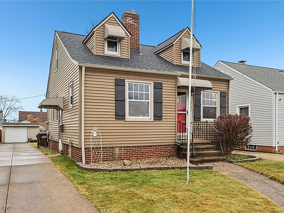 2nd image of 5702 Luelda Ave