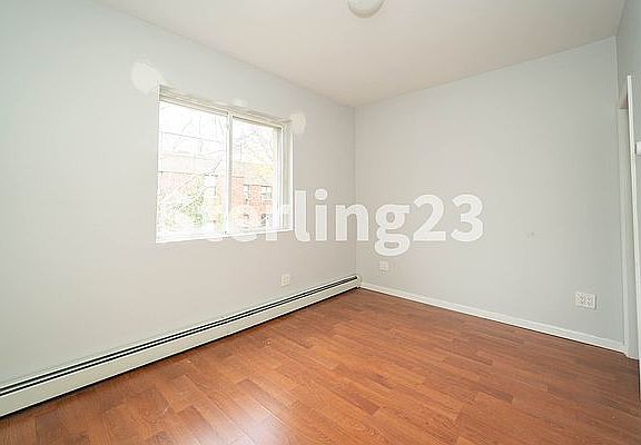 3rd image of 20-62 26th St #3L