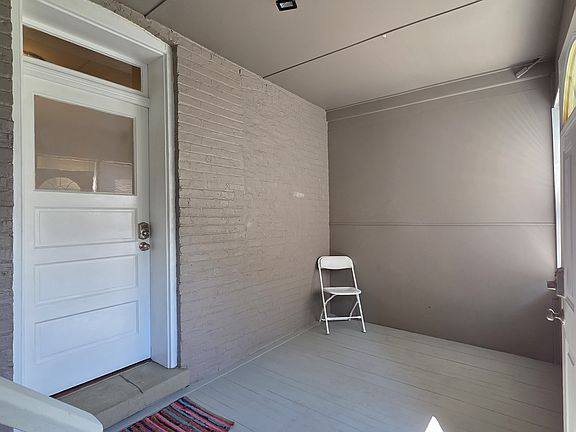 4th image of 2249 W 19th St #1