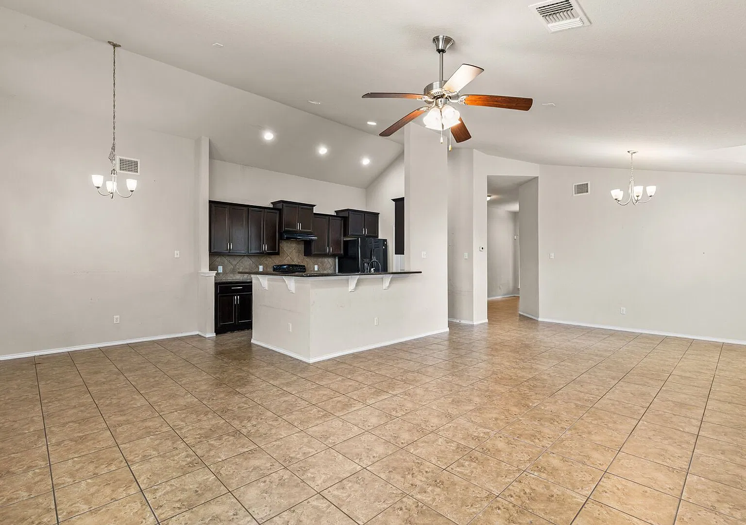 Great 4 Bedroom 2 Bath Home in Midway ISD with a nice yard in Sendero Springs! — Photo 4
