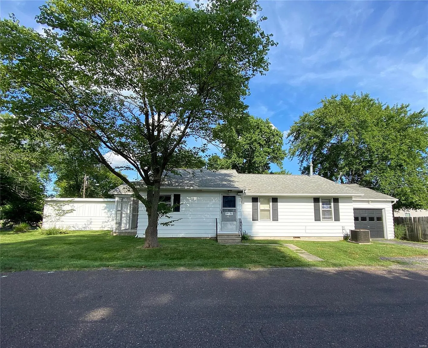 110 Giofre Ave photo 1