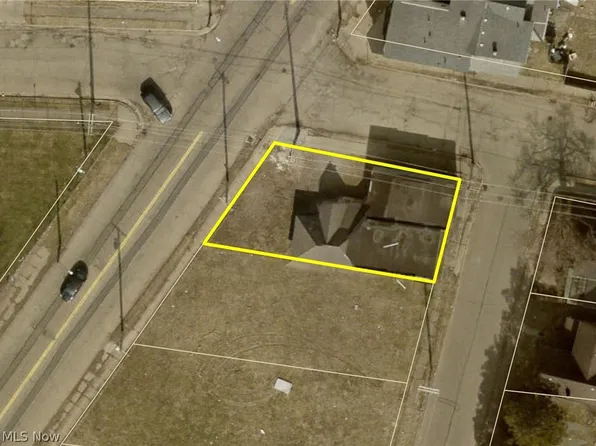 840 Ojays Pkwy NE, Canton, OH 44705