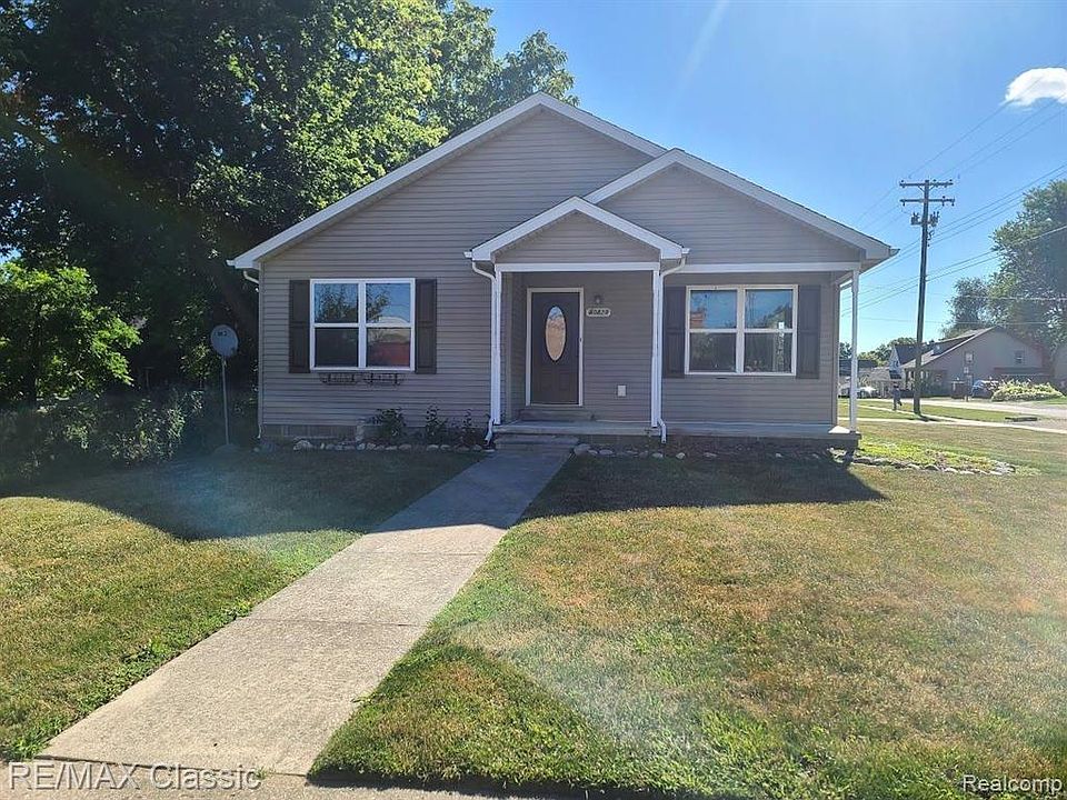 10914 Smiths Creek Rd, Riley, MI 48041 | Zillow