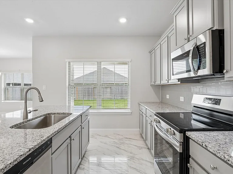 10 Greenbriar Loop — Photo 4