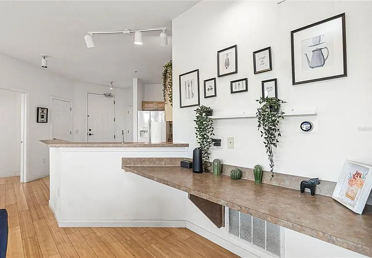 614 W Ridge Rd #1 — Photo 44