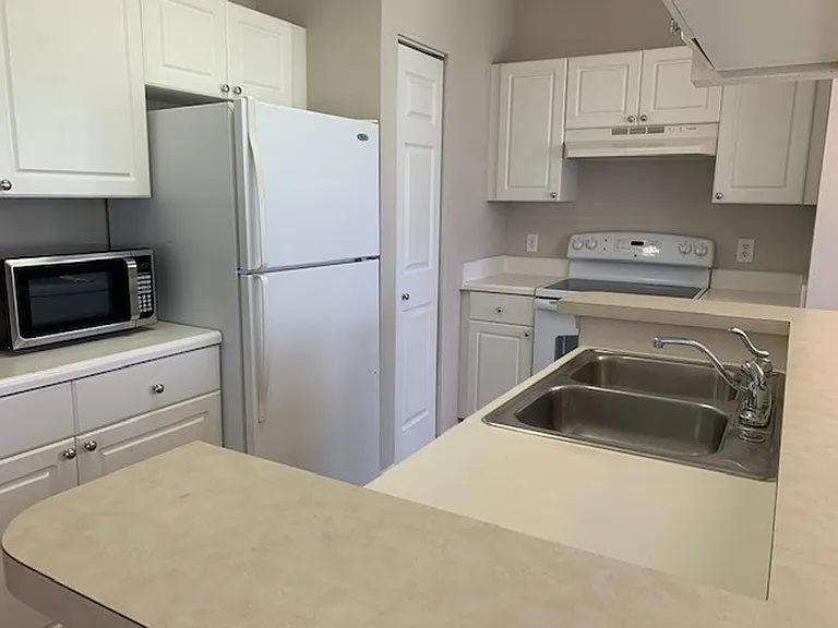 1821 Arbor Lakes Cir — Photo 7