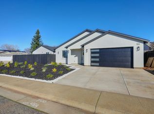 675 Oakshire Dr, Ione, CA