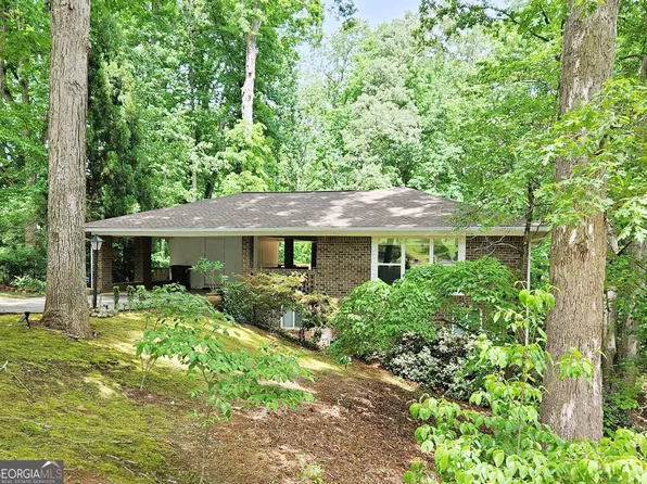 1146 Lakeshore Dr, Gainesville, GA 30501