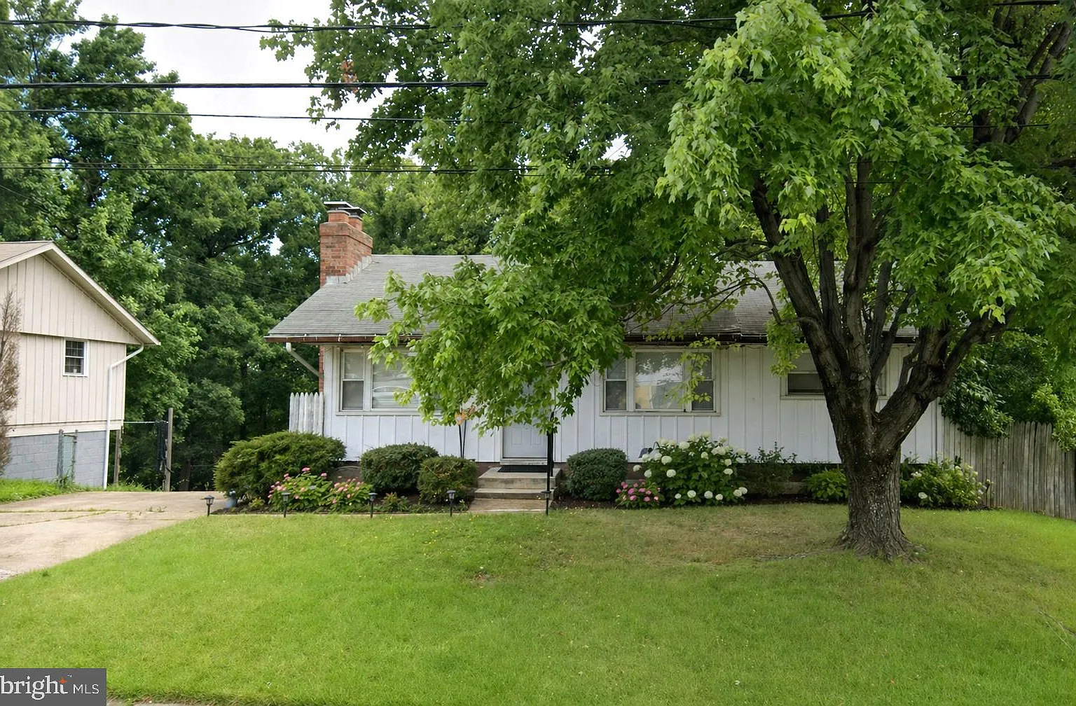 3 bed, 1.0 bath, 962 sqft, $1,450 — Photo 1