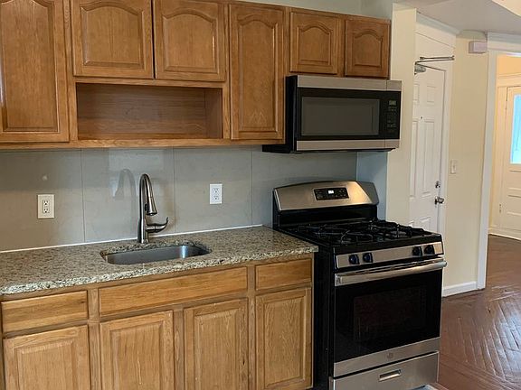 2nd image of 929 S 17th St Floor 2