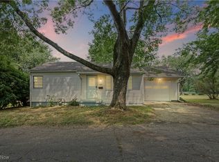 1385 Kerns Dr, Akron, OH 44305