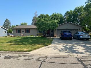 612 Devonshire Dr, Sturgis, MI 49091