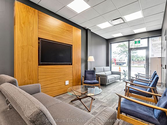 3rd image of 2382 Kingston Rd #506