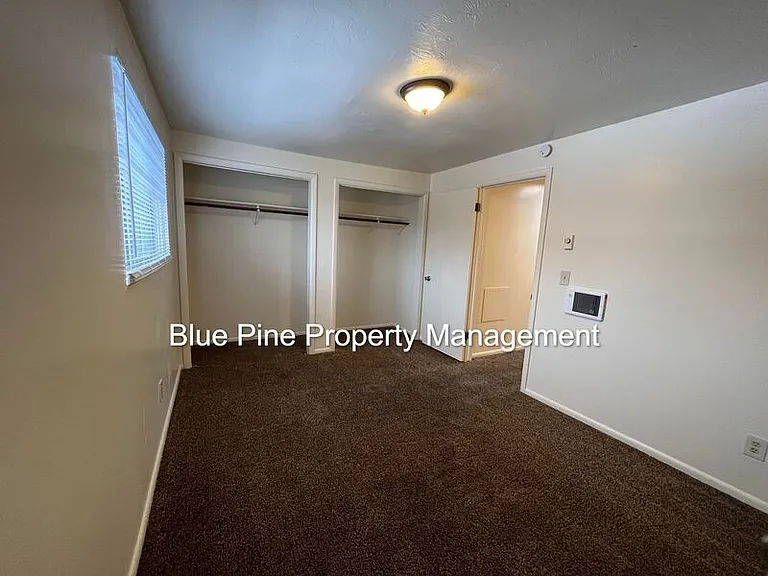 337 E 15th St #4 — Photo 8