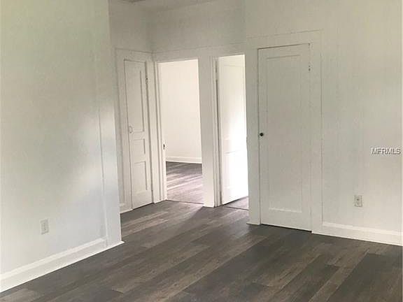 4th image of 310 W Belmar St