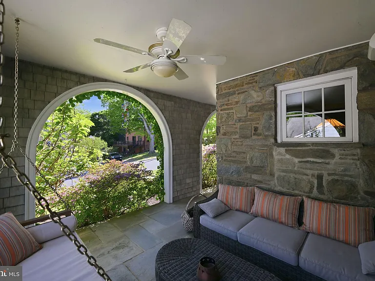 2800 Greenvale St — Photo 11