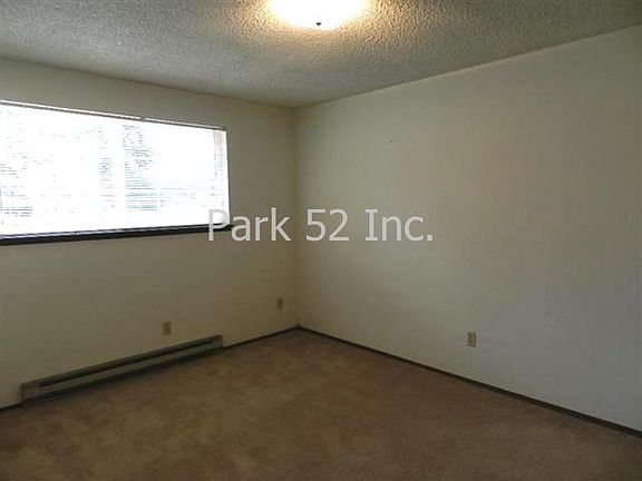 5th image of 2305 S 74th St APT 11