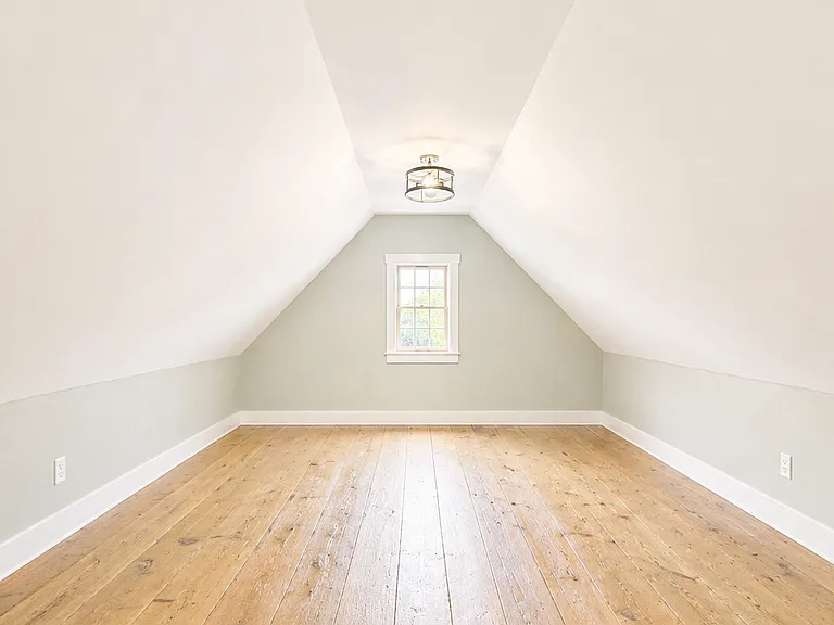 882 Jackson Rd — Photo 9
