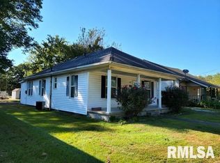 405 S 20th St, Herrin, IL 62948