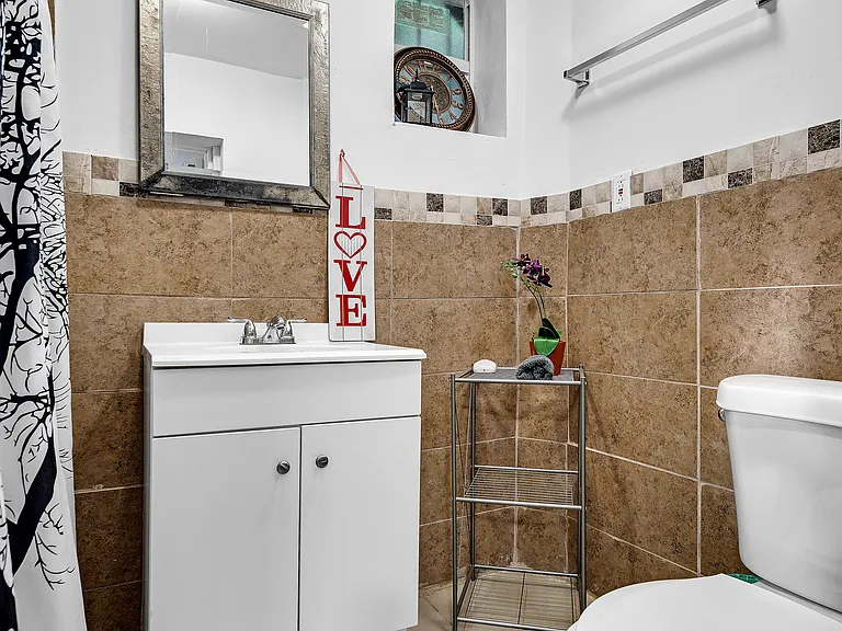 519 NW 52nd St — Photo 24