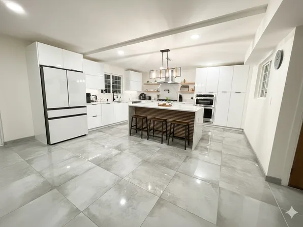 5912 Harvest Hill Rd, Dallas, TX 75230