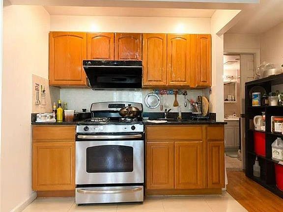 4th image of 638 50th St #2B