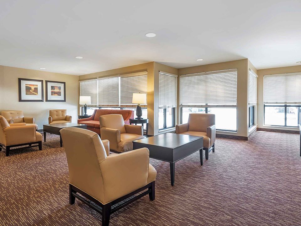 Lobby and Guest Check-in