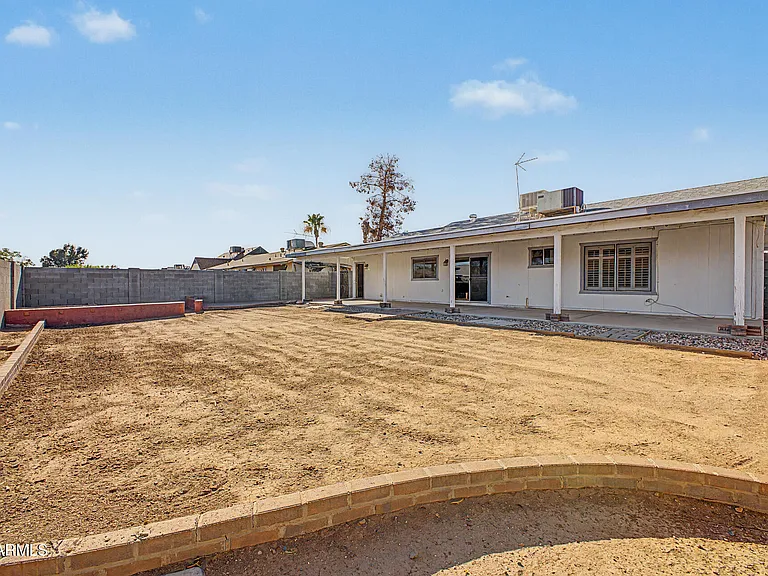 1455 W Mohawk Ln — Photo 24