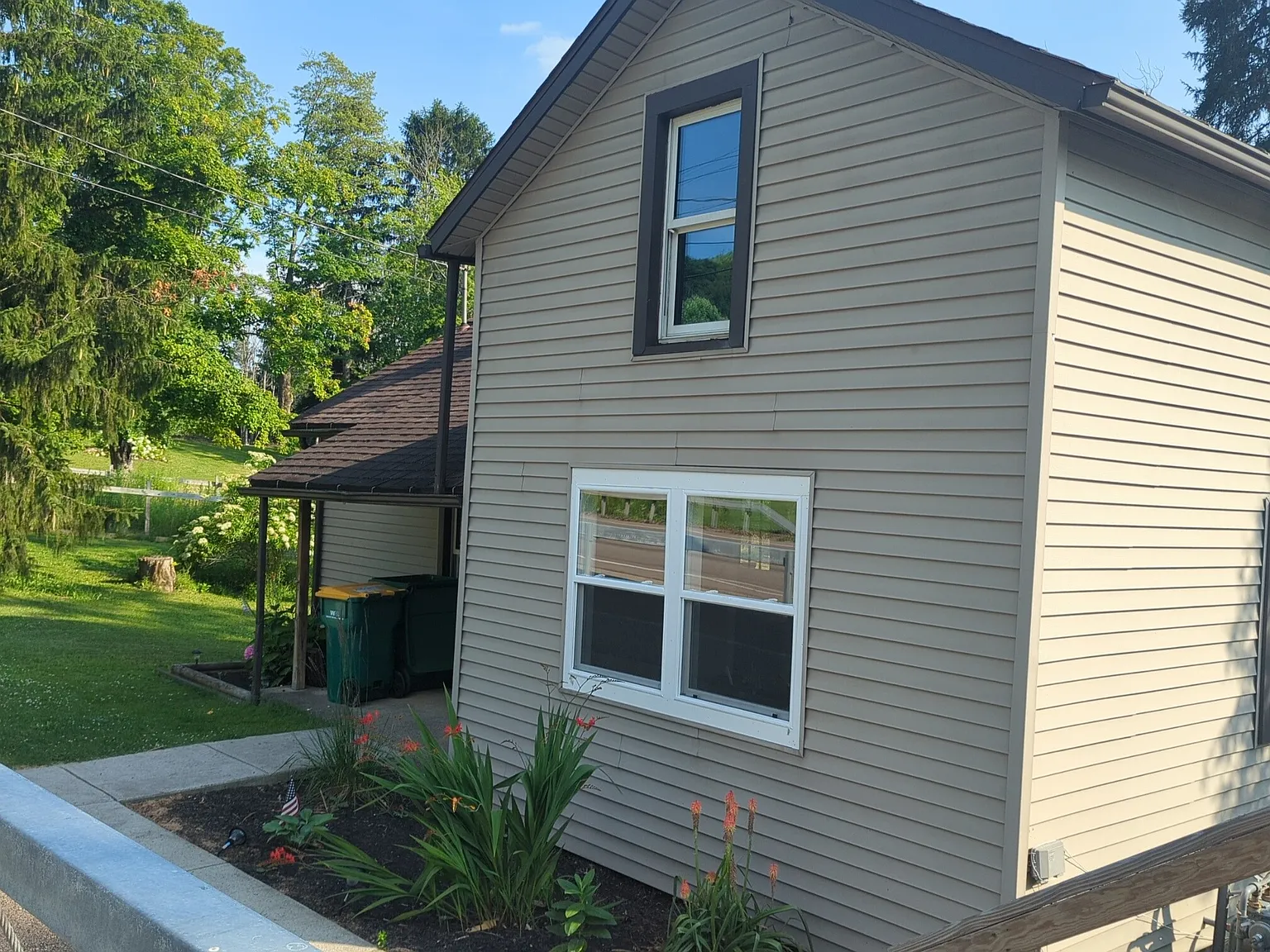 2 bed, 1000 sqft, $1,600 — Photo 1