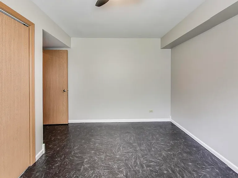 985 Manchester Cir #985 — Photo 21