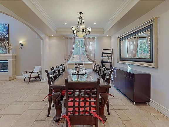 5th image of 13825 Chandler Blvd