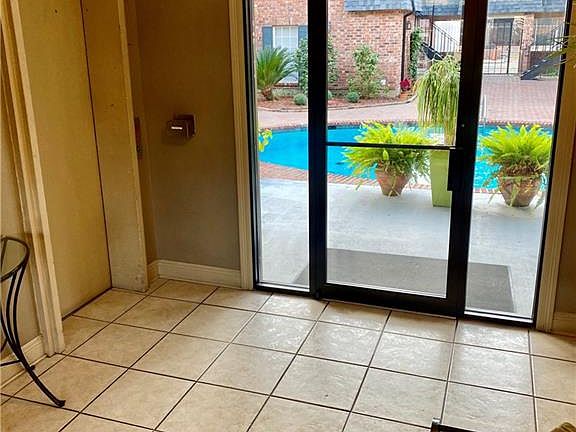 3rd image of 2521 Metairie Lawn Dr #209