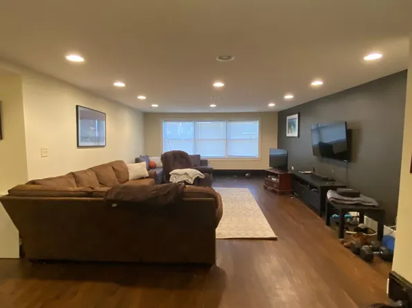 425 W Wellington Ave APT 2N, Chicago, IL 60657